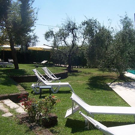 Agriturismo Le Due Querce Lazzeretto Luaran gambar