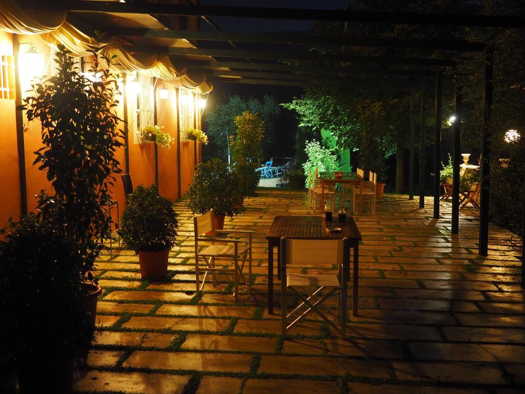 Agriturismo Le Due Querce Lazzeretto Luaran gambar